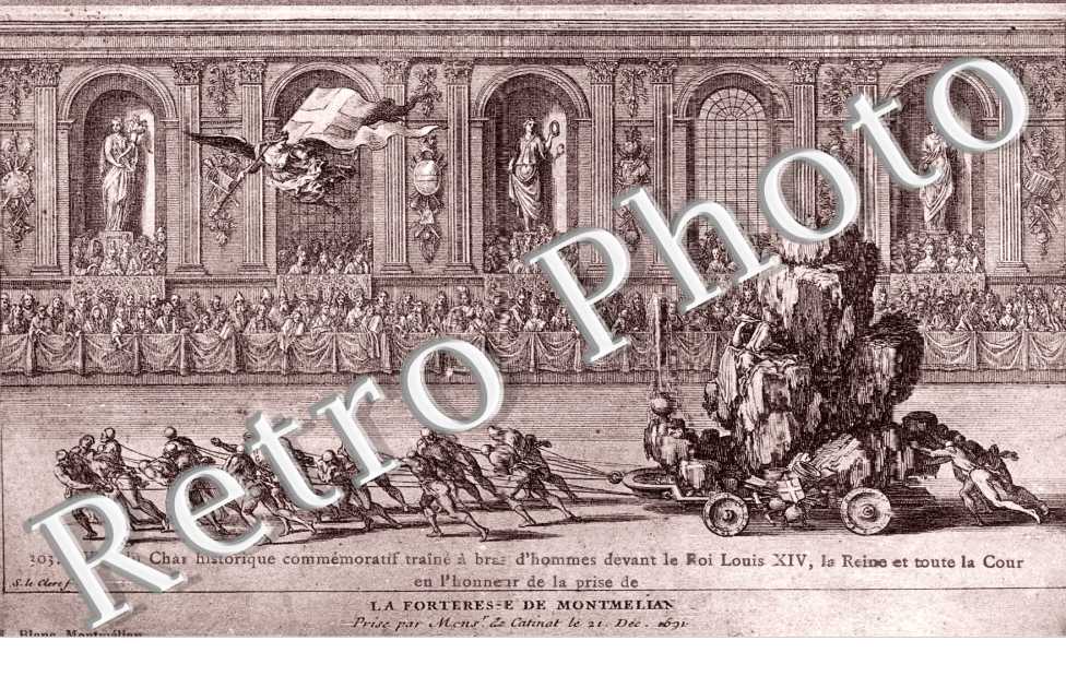 Vue du Char commemoratif traine devant le Roi Louis XIV
