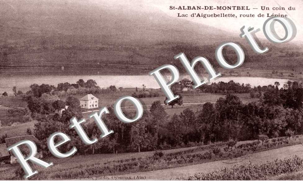 un coin du lac d'Aiguebelette et route de Lepine