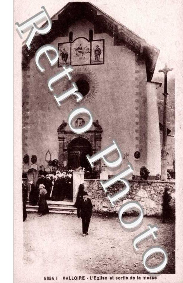 L'Eglise et la Sortie de la Messe