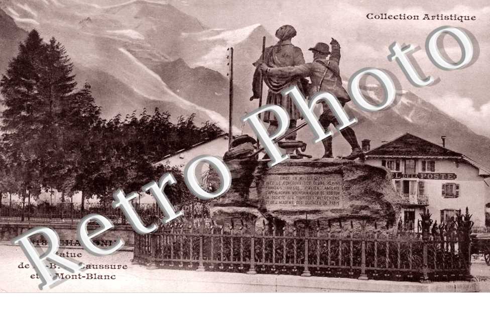Statue de H. B. de Saussure et le Mont Blanc
