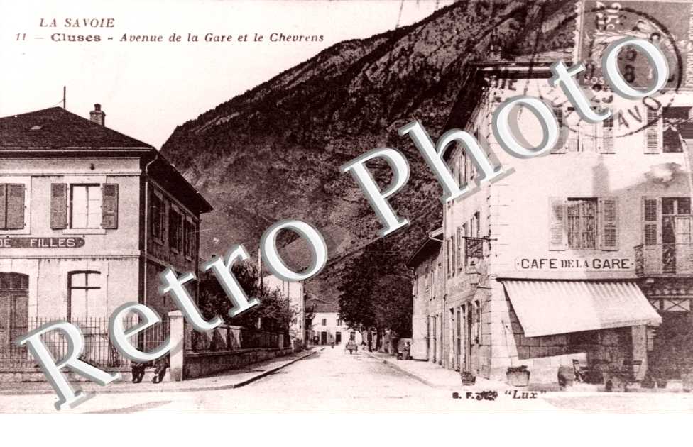 Avenue de la Gare et le Chevrens
