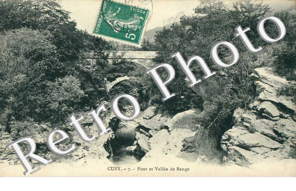 Le Pont et Vallee de Bange