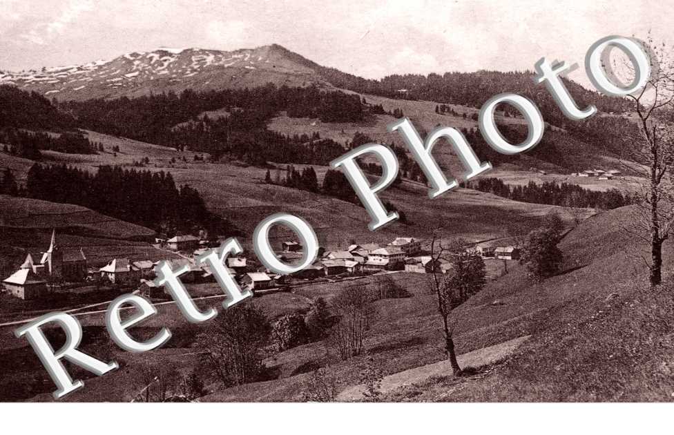le village fonde par les juifs venus de la Toscane au XIVe siecle