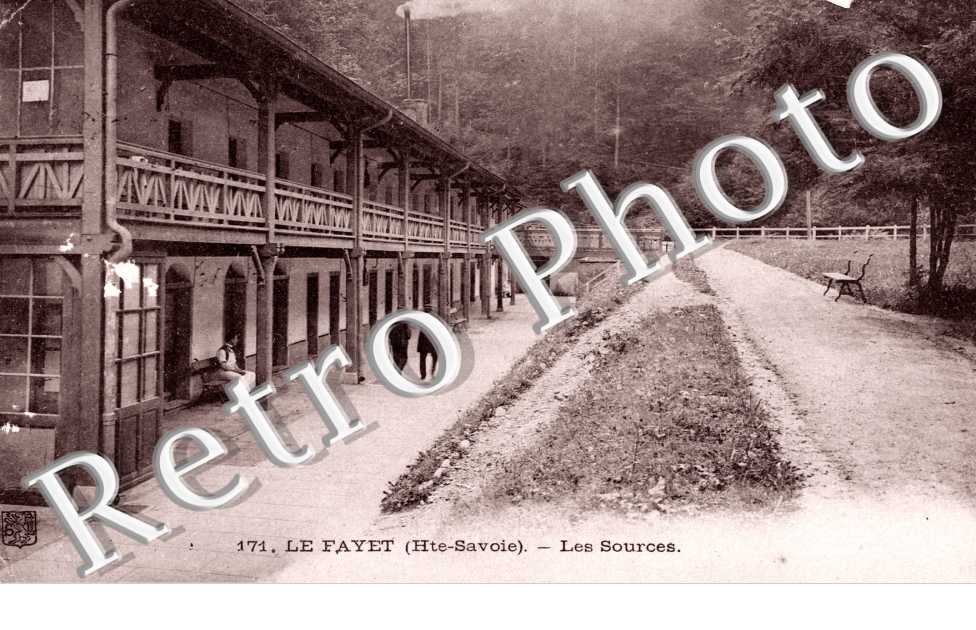 Le Fayet, Les Sources