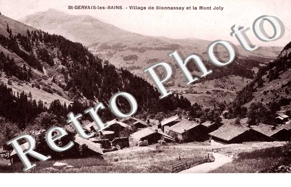 Village de Bionnassay et le Mont Joly