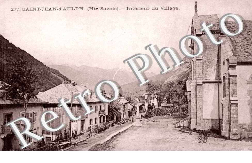 L'Interieur du Village