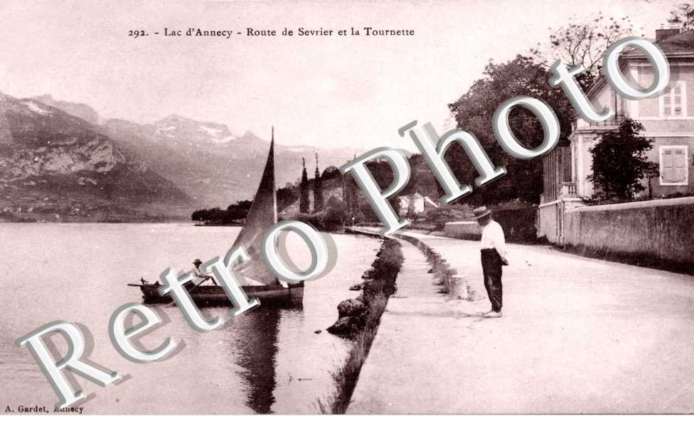 lac d'Annecy - Route de Sevrier et la Tournette