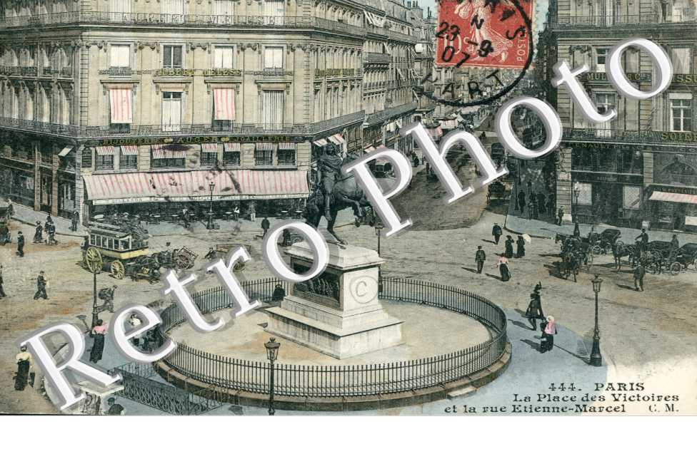 La Place des Victoires et la Rue Etienne Marcel