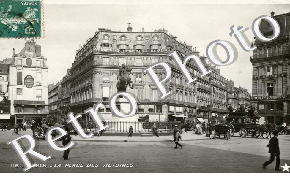  La Place des Victoires