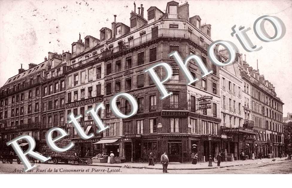 Angles des Rues de la Cossonnerie et Pierre Lescot
