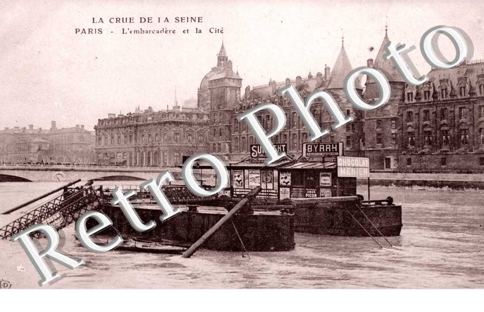 Crue de la Seine, l'embarcadere et la Cite