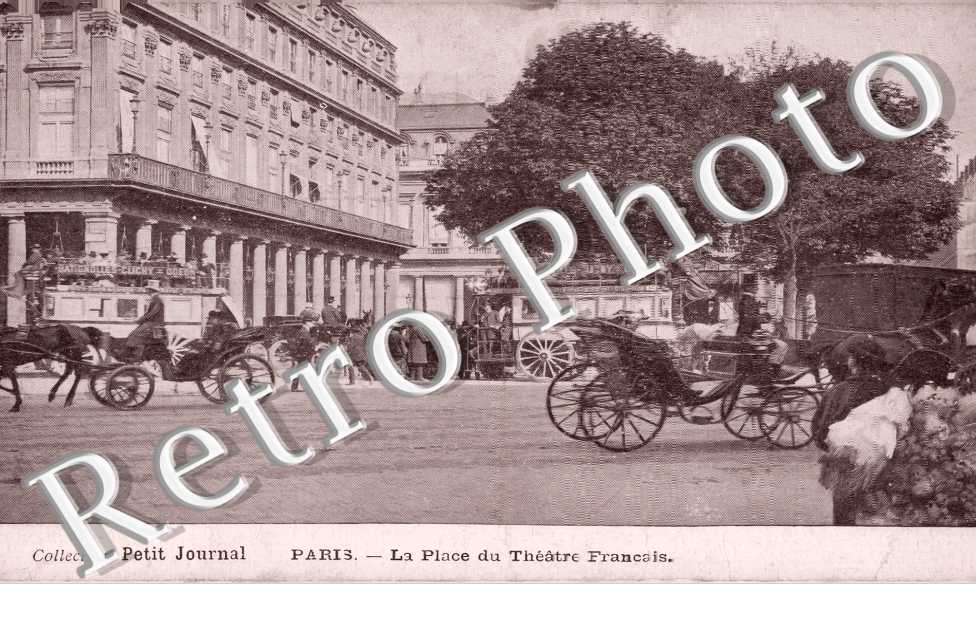 La Place du theatre Francais  Place Colette