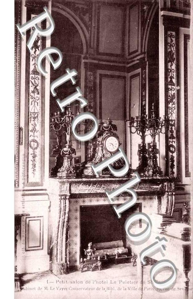 Petit Salon de l'Hotel Le Peletier de St Fargeau