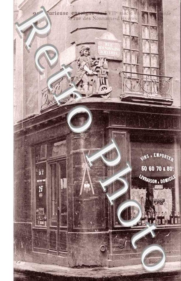 Curieuse enseigne, Rue des Nonnains d'Hyeres