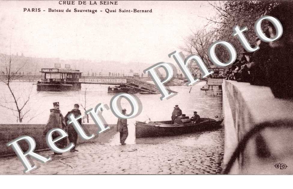 Inondations 1910 Bateau de sauvetage Quai Saint Bernard