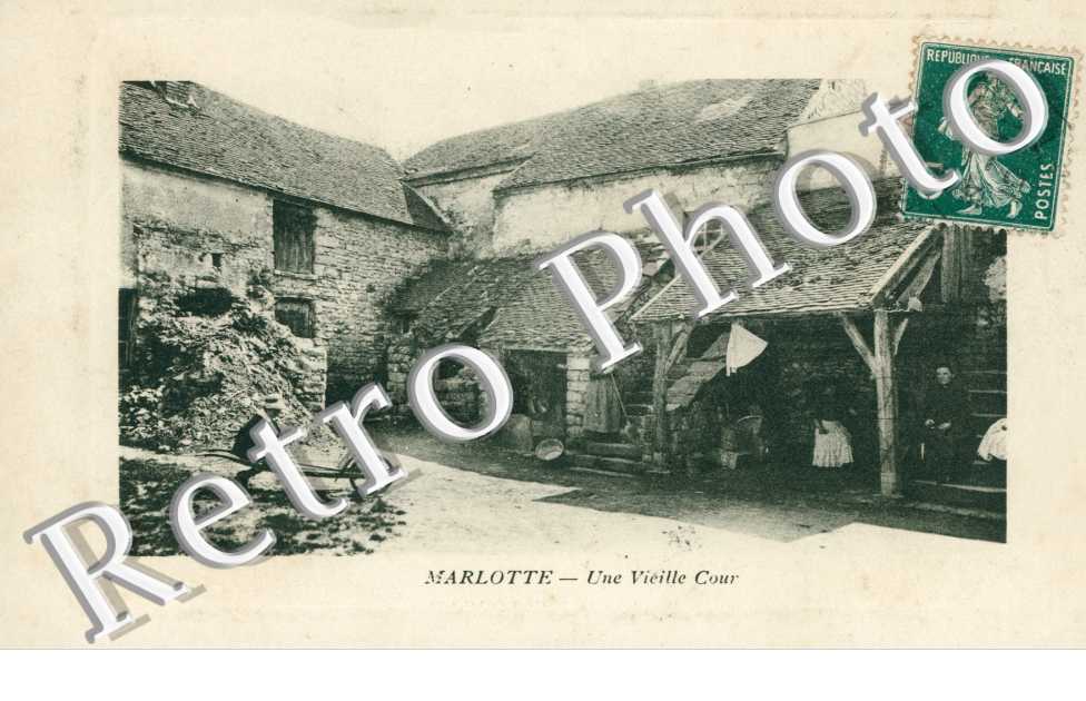Marlotte, Une Vieille Cour