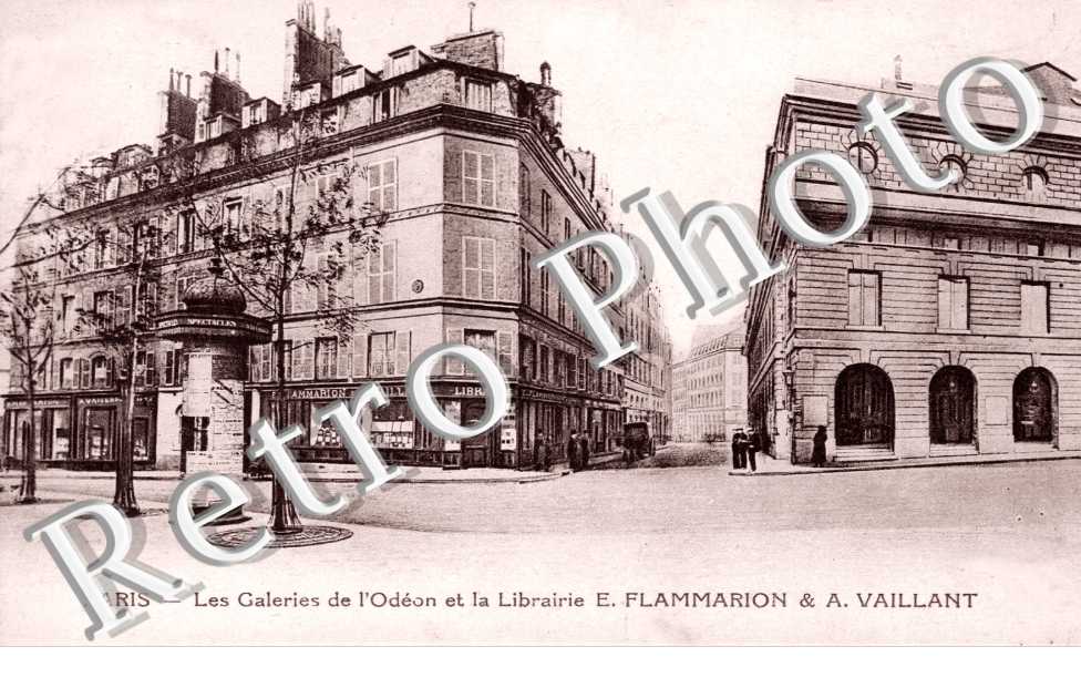 Les Galeries de l'Odeon et la Librairie Flammarion et Vaillant