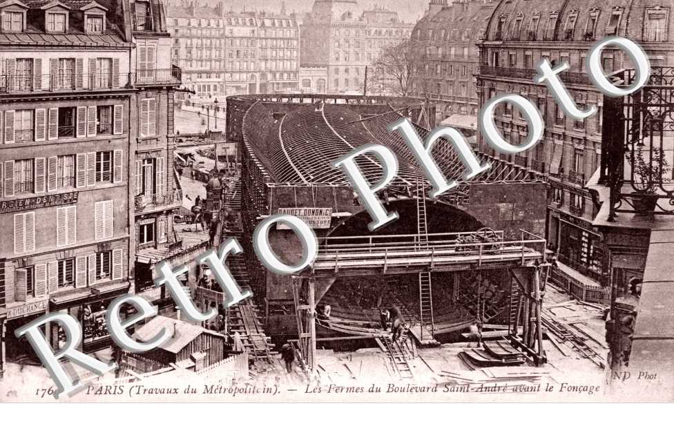 Travaux du Metropolitain, les Fermes du Boulevard St Andre avant le Foncage
