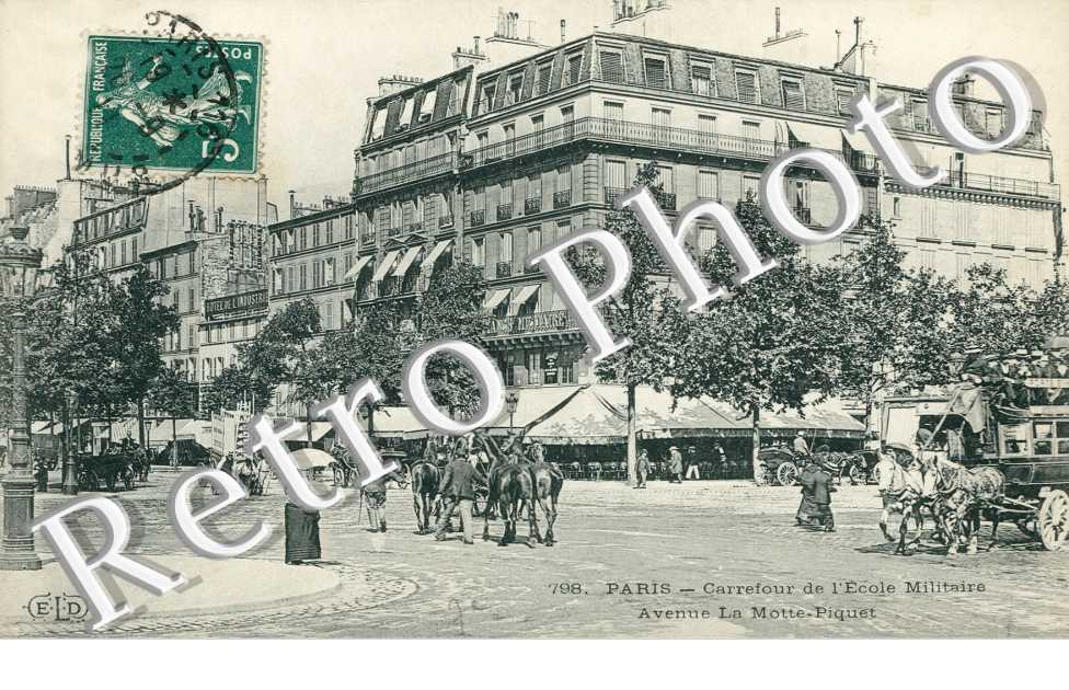 Carrefour de l'Ecole Militaire, Avenue La Motte Piquet