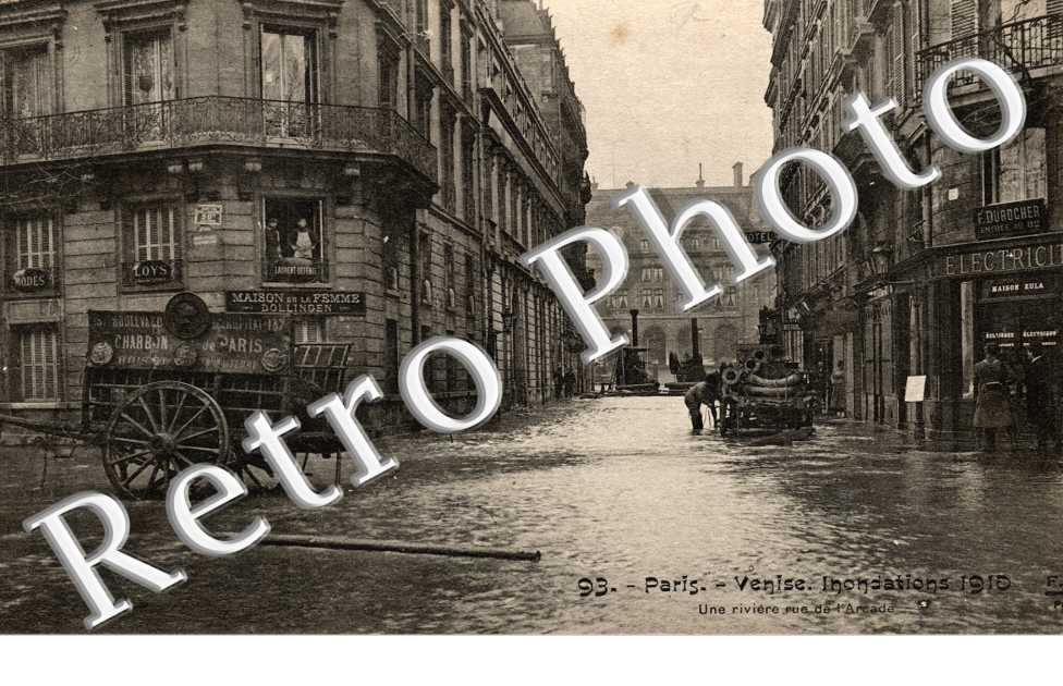 une riviere rue de l'Arcade  1910