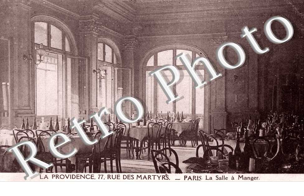 LA RUE DES MARTYRS la Providence