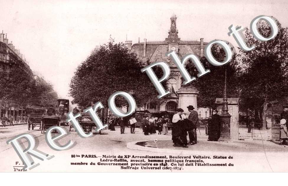 Mairie Boulevard Voltaire, Statue de Ledrue Rollin