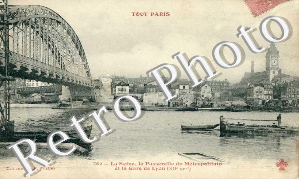 la Seine, la passerelle du metro et la gare de Lyon