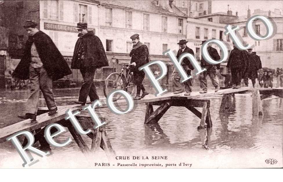 La Crue de la Seine, Passerelle improvisee, Porte d'Ivry