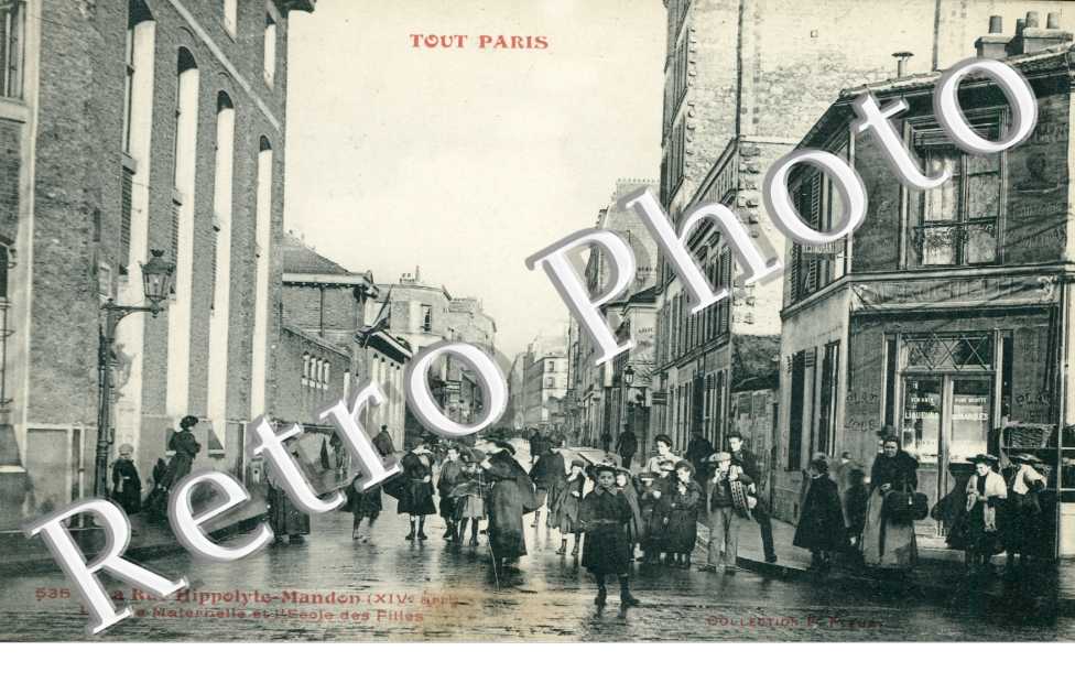 Rue Hippolyte Mandon, Ecole Maternelle et Ecole des Filles