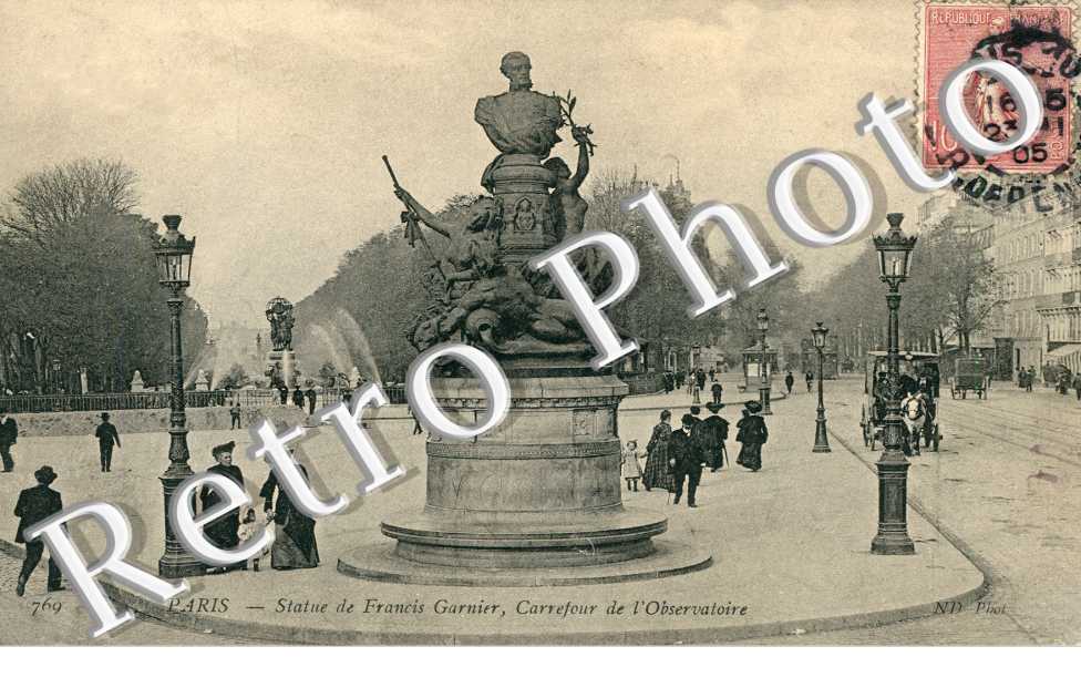 Statue de Francois Garnier, Carrefour de l'Observatoire