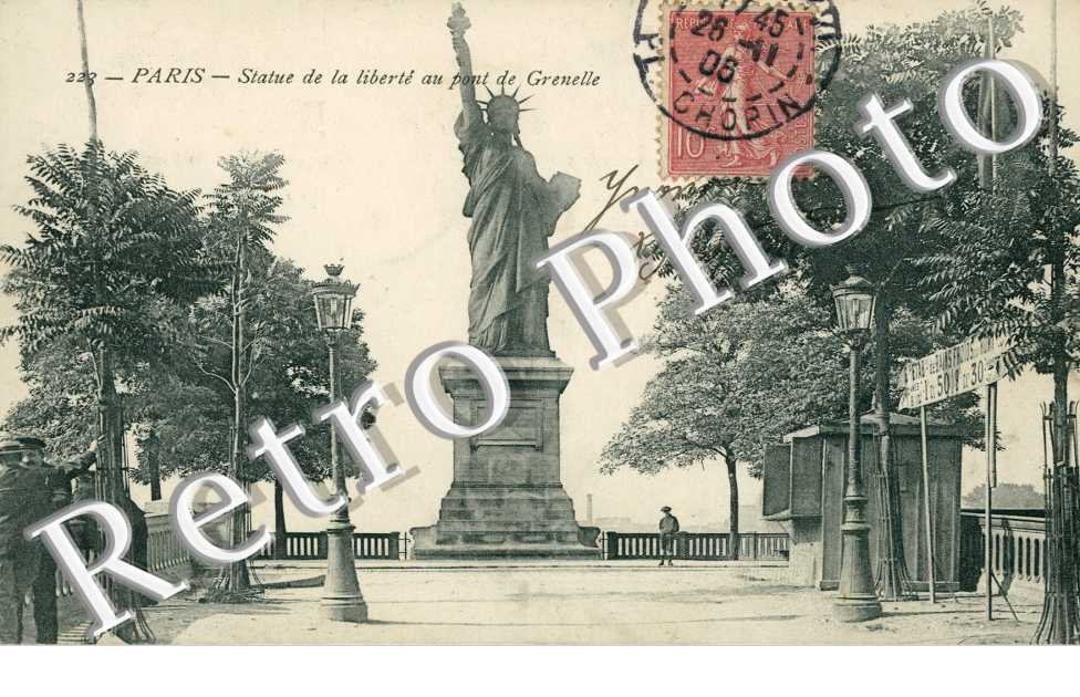 Statue  de la Liberte Pont de Grenelle