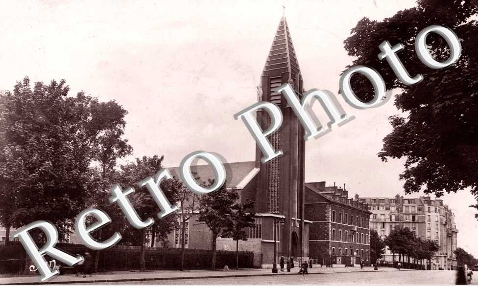 Eglise Saint Antoine de Padoue et Boulevard Lefebvre