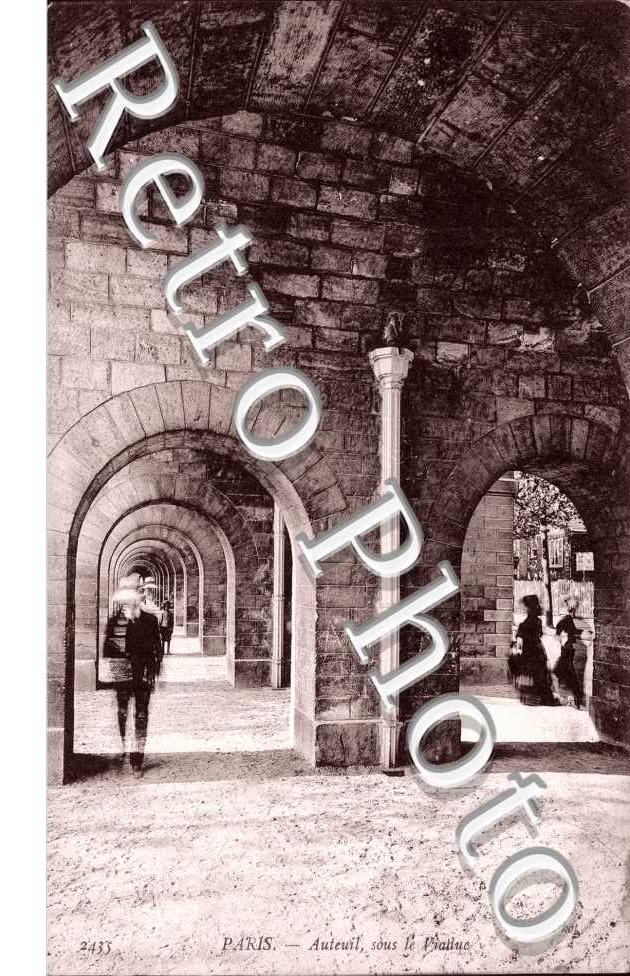 Auteuil, sous le viaduc