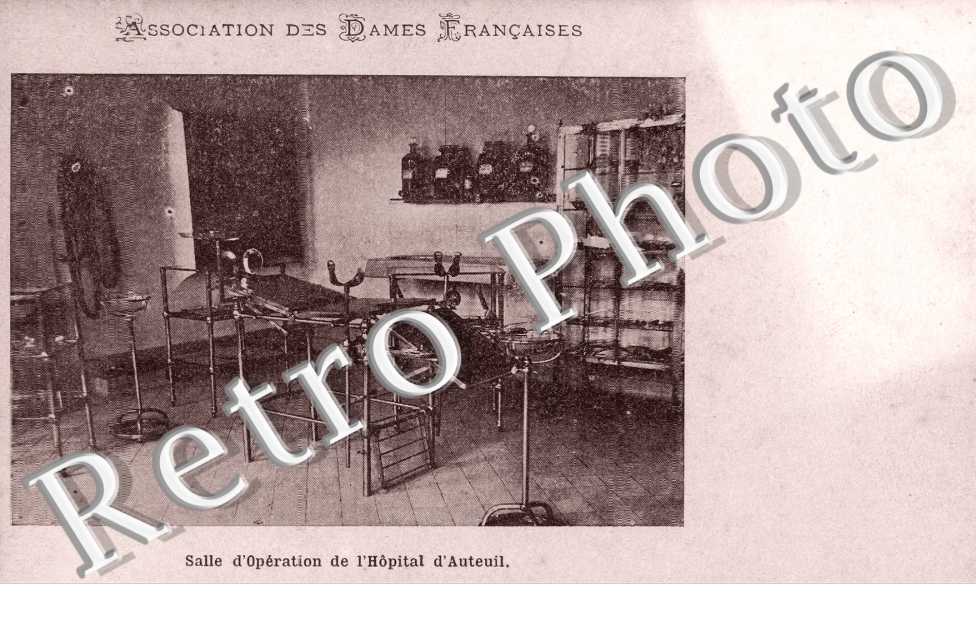 Associations des Dames Francaises, Salle d'operation de l'Hopital