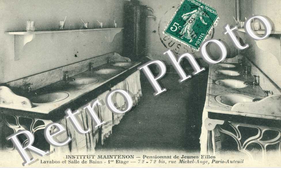 Institut Maintenon, Pensionnat de Jeunes Filles, Salle de Bain