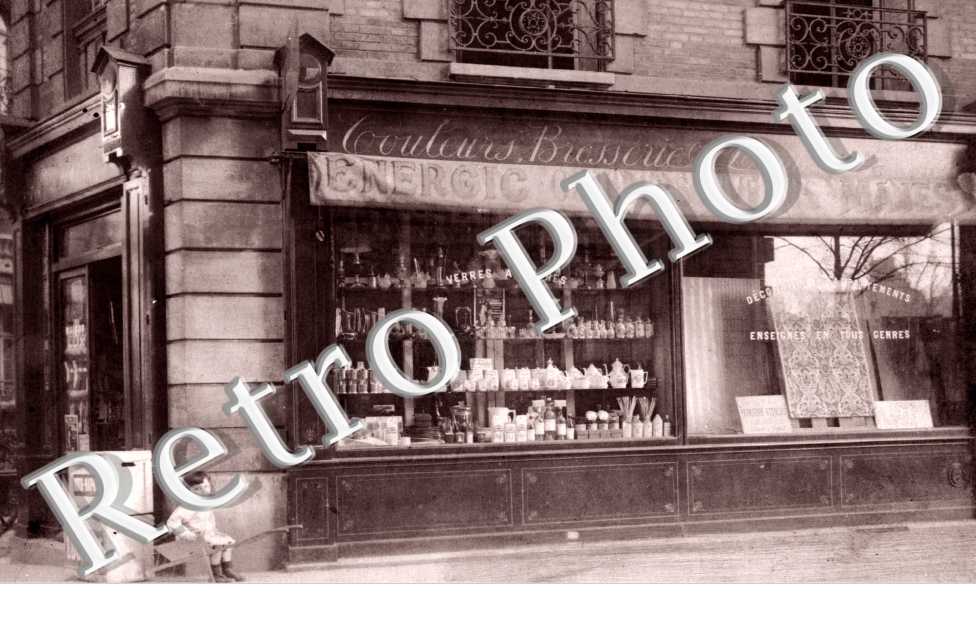 Rue Mozart - magasins Couleurs, Vernis, Brosserie