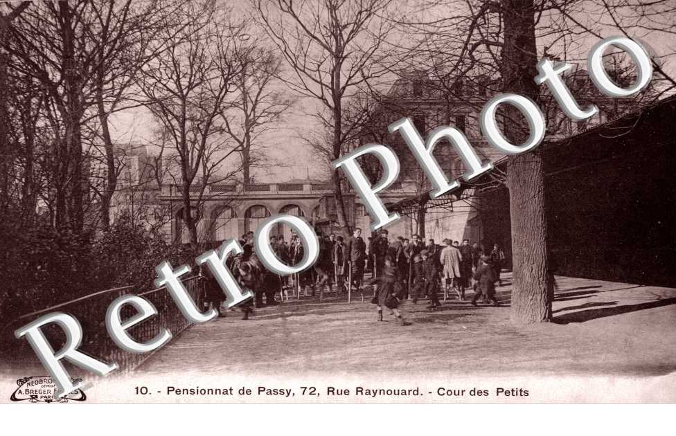 RUE RAYNOUARD  Pensionnat de Passy, Cour des Petits