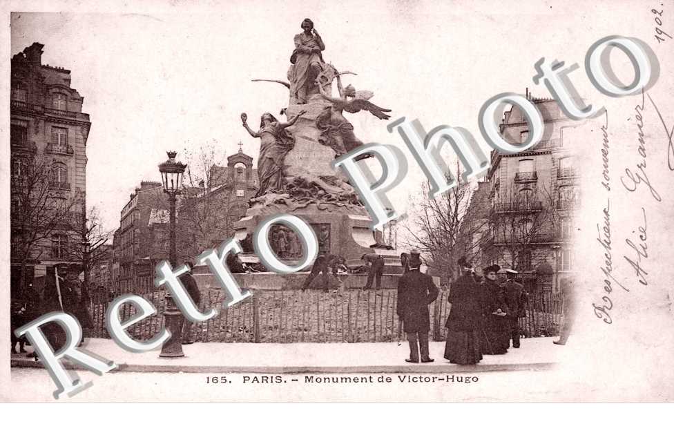 Monument de Victor Hugo