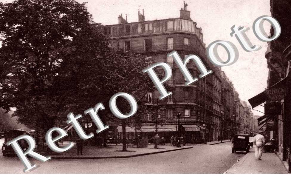 Carrefour de l'Avenue Niel et de la Rue Demours