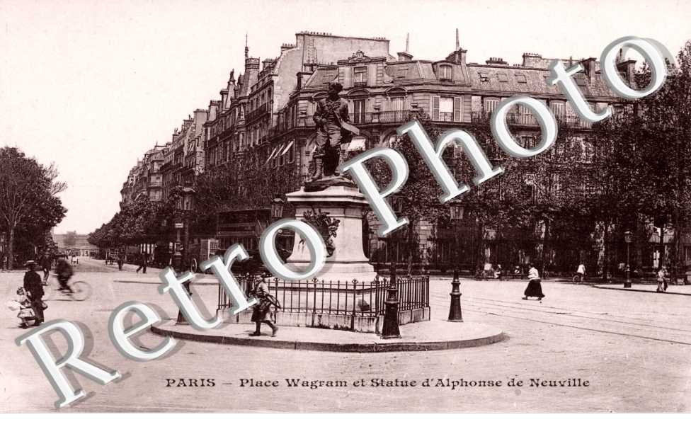 Place Wagram et Statue d'Alphonse de Neuville