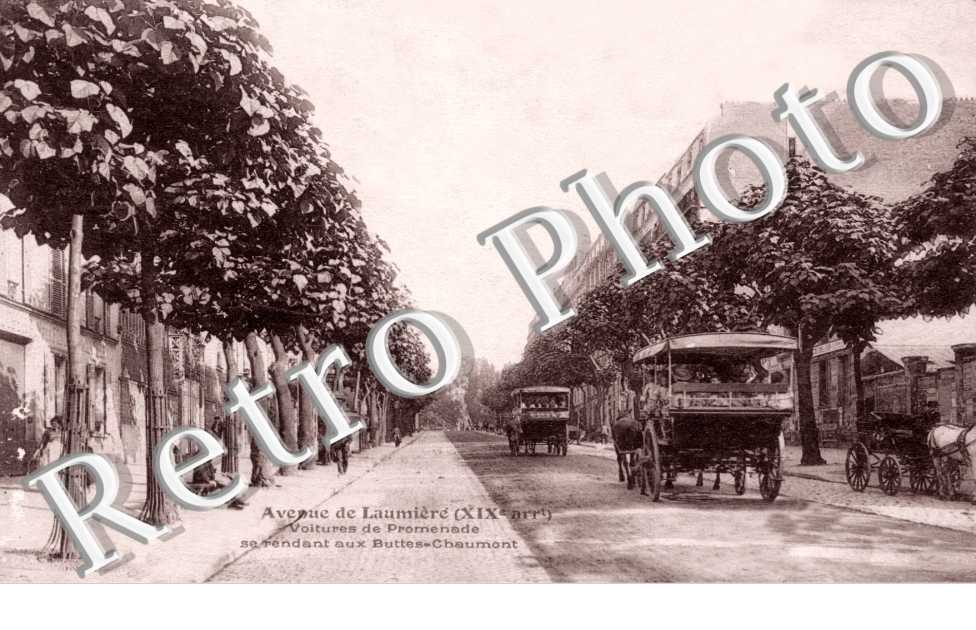 Avenue de Laumiere Voitures de promenade se rendant aux  Buttes Chaumont