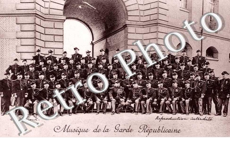 Musique de la Garde Republicaine, Chef Mr Gabriel Peres