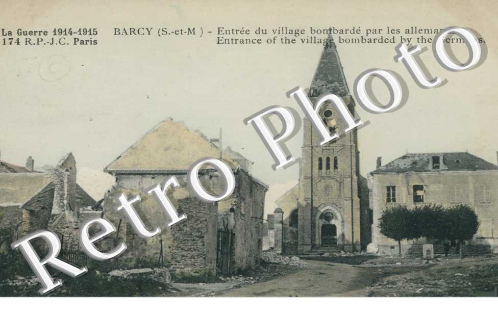 entree du village bombardee par les allemands