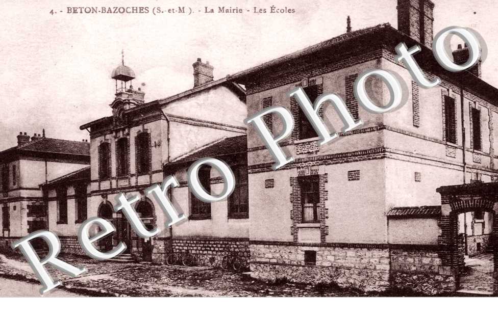 la Mairie, les Ecoles