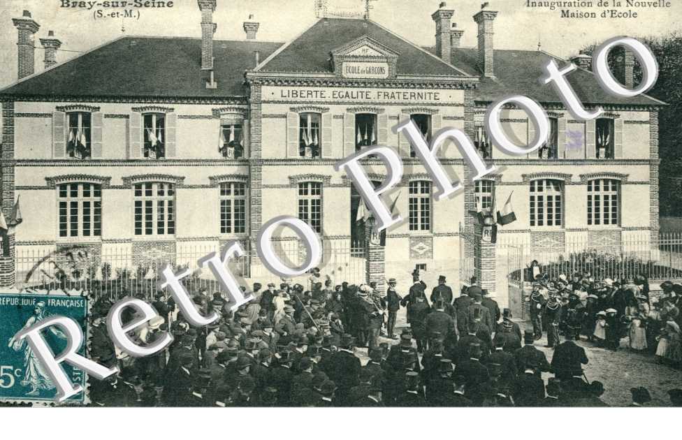 l'Inauguration de la Nouvelle Maison d'Ecole