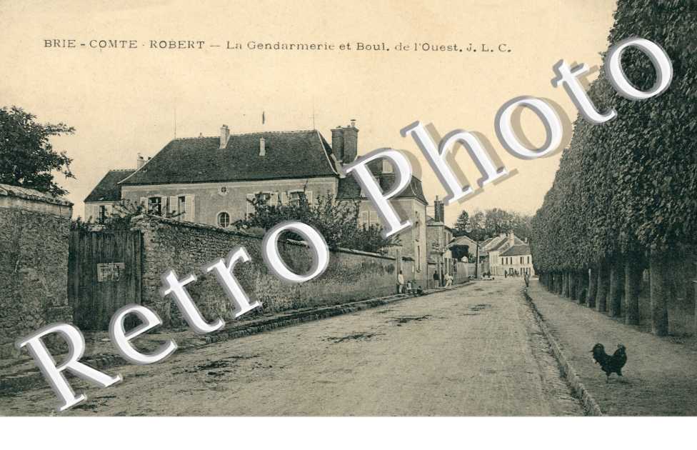 La Gendarmerie et Boulevard de l'Ouest