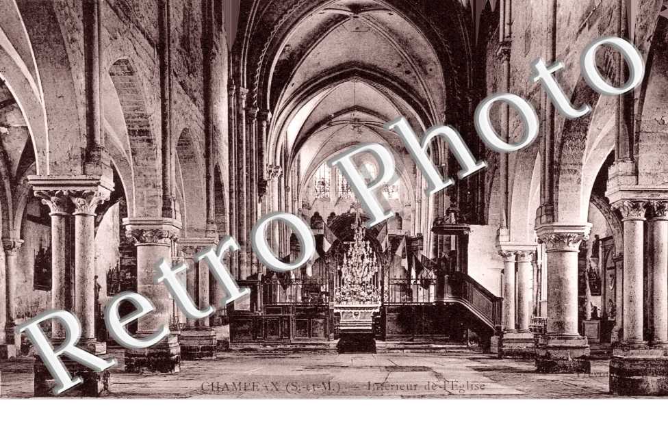 interieur de l'eglise