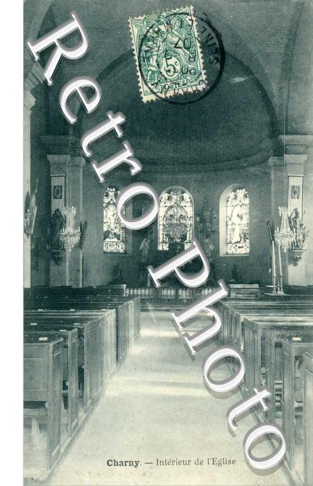 interieur de l'eglise