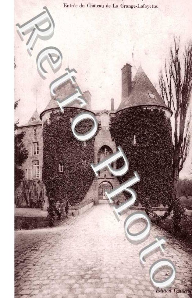 Entree du Chateau de La Grange Lafayette