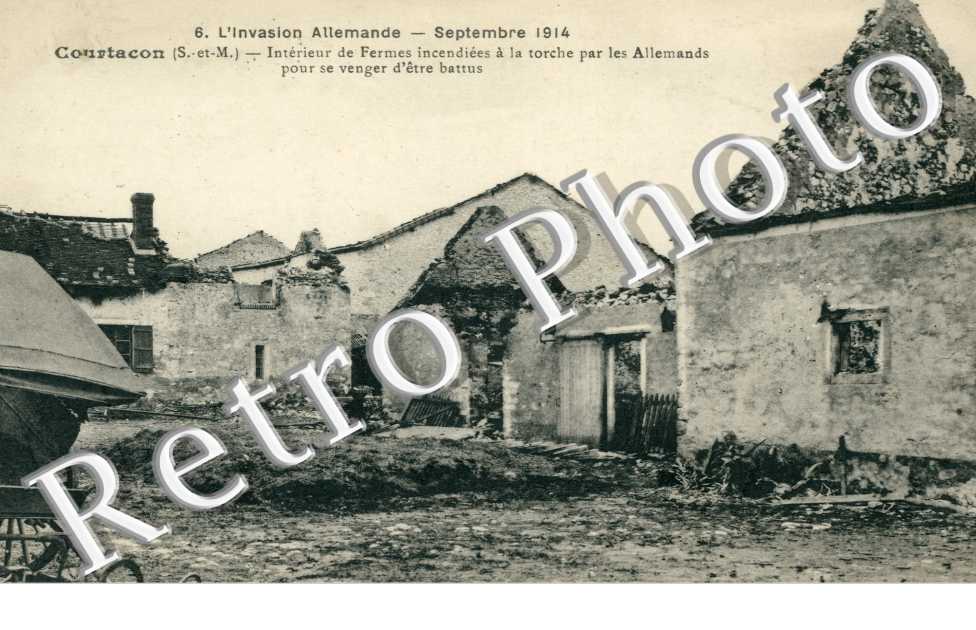 Interieur des fermes incendiees a la torche par les Allemands